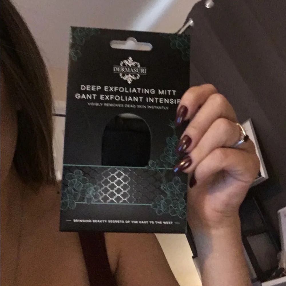 Dermasuri exfoliating mitt